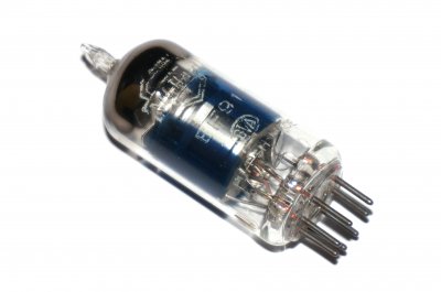 EF91 / 6F12 / 8D3 / 6AM6 / CV138 Mullard tube EF91 / 6F12 / 8D3 / 6AM6 / CV138 Mullard tube